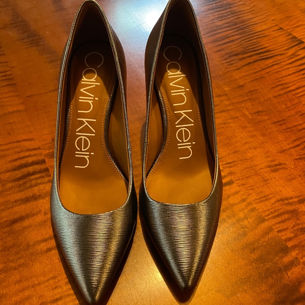 Calvin Klein pumps - Picture 3 of 3